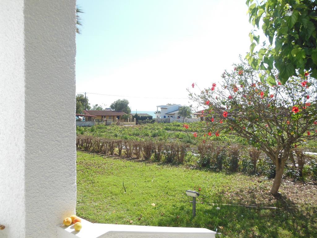 Helonata Apartments Arkoudi Bagian luar foto