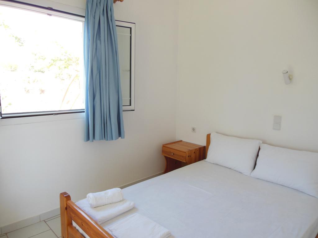 Helonata Apartments Arkoudi Bagian luar foto