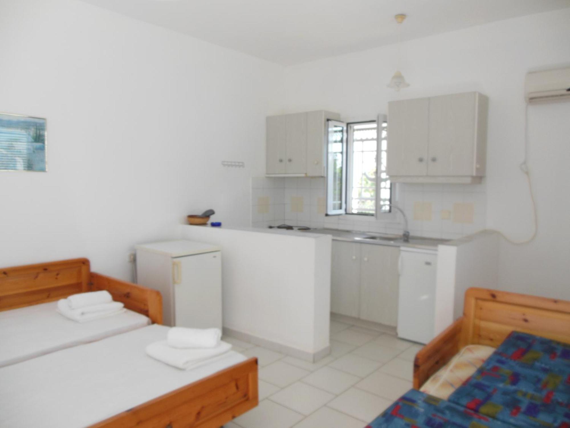 Helonata Apartments Arkoudi Bagian luar foto