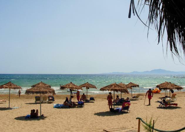 Helonata Apartments Arkoudi Bagian luar foto