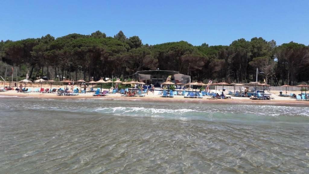 Helonata Apartments Arkoudi Bagian luar foto