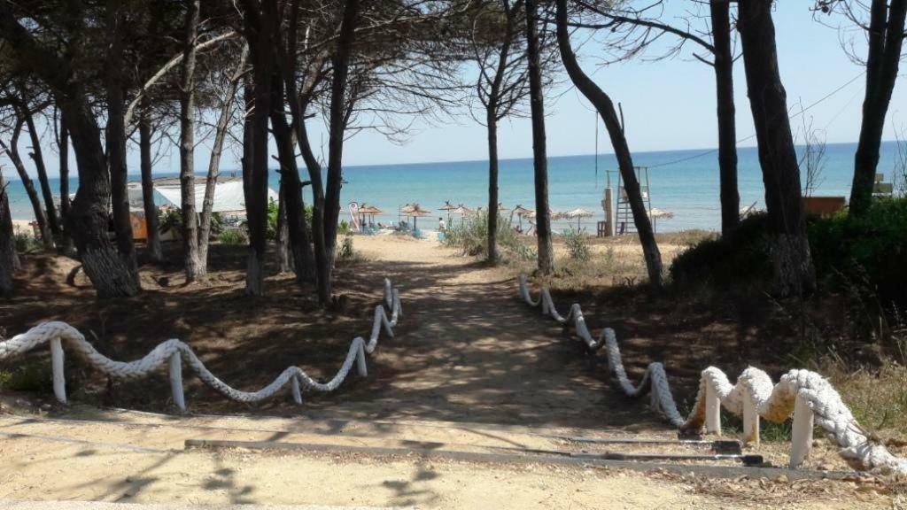 Helonata Apartments Arkoudi Bagian luar foto