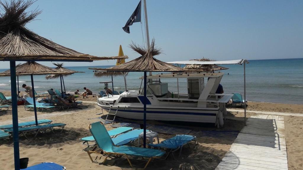 Helonata Apartments Arkoudi Bagian luar foto